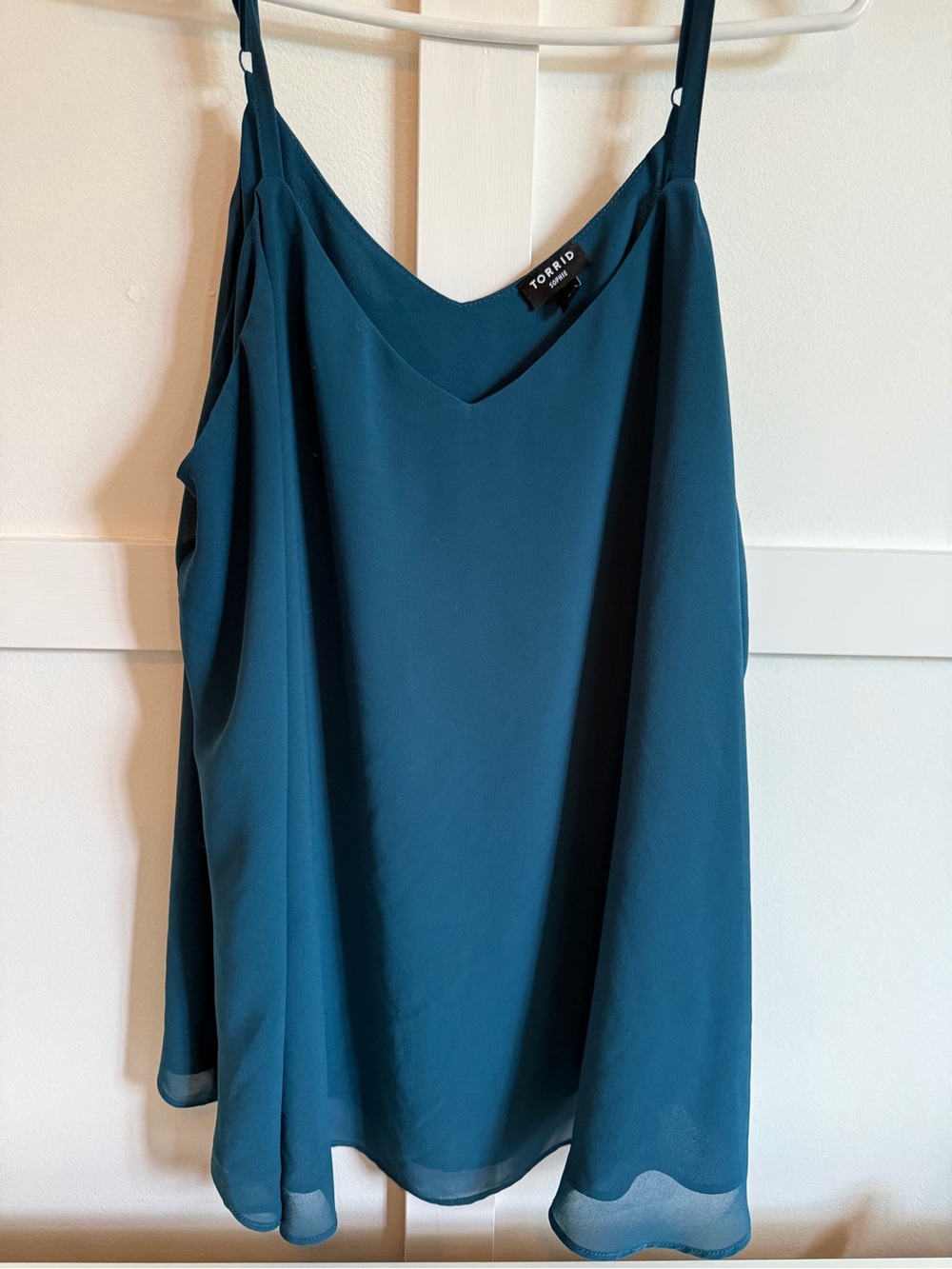 Torrid Chiffon Cami - Teal
Torrid Size 2 (2XL)